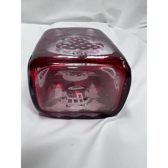 Bohemian Ruby Red etched Decanter with Cordial Glasses - Picture 8 of 8